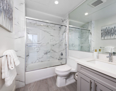 1055 S Serrano Avenue - Photo Thumbnail 14