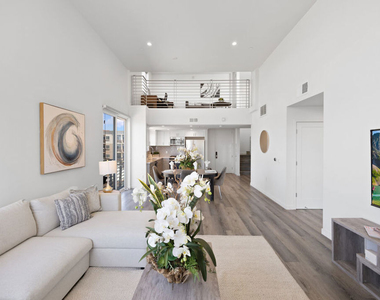 1055 S Serrano Avenue - Photo Thumbnail 13