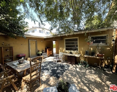 14944 Dickens Street - Photo Thumbnail 20
