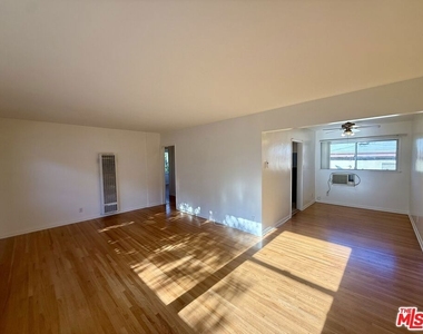 14944 Dickens Street - Photo Thumbnail 1