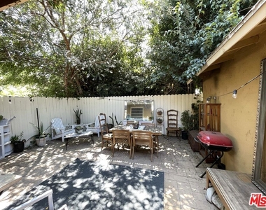 14944 Dickens Street - Photo Thumbnail 19