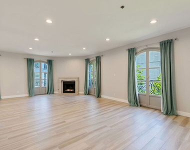 9249 Burton Way - Photo Thumbnail 17