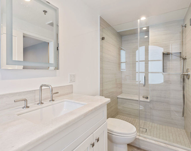9249 Burton Way - Photo Thumbnail 3