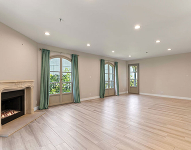 9249 Burton Way - Photo Thumbnail 22
