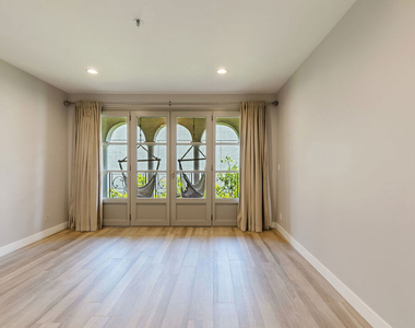 9249 Burton Way - Photo Thumbnail 9