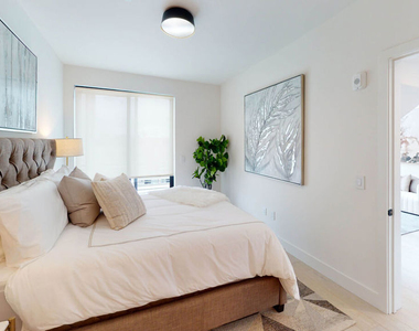 105 S Doheny Drive - Photo Thumbnail 11
