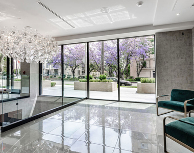 105 S Doheny Drive - Photo Thumbnail 4