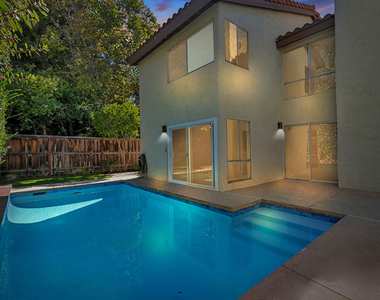 603 Racquet Club Lane - Photo Thumbnail 2