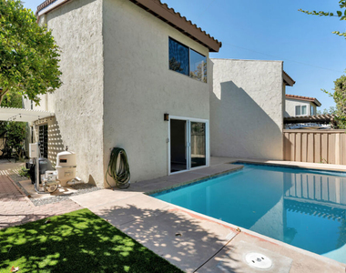603 Racquet Club Lane - Photo Thumbnail 14