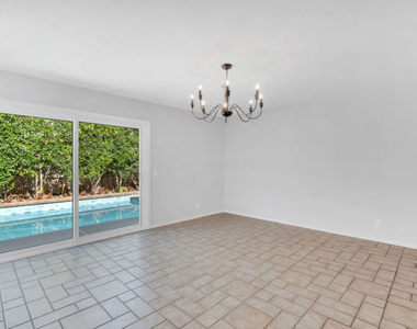 603 Racquet Club Lane - Photo Thumbnail 6
