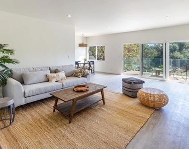 6459 Sycamore Meadows Drive - Photo Thumbnail 6