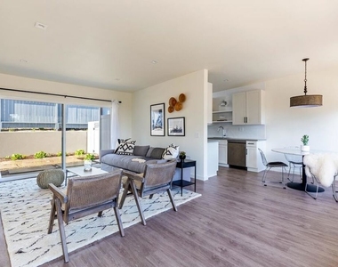 6459 Sycamore Meadows Drive - Photo Thumbnail 4