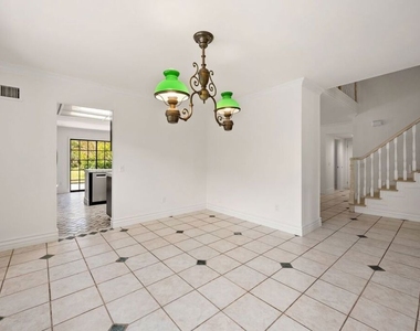 1844 Michael Lane - Photo Thumbnail 7
