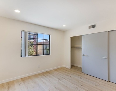 1931 Malcolm Avenue - Photo Thumbnail 13