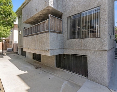 1931 Malcolm Avenue - Photo Thumbnail 15