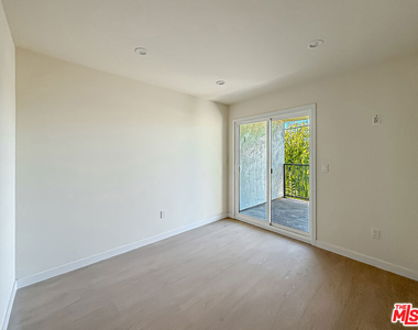 2617 Veteran Ave. - Photo Thumbnail 7