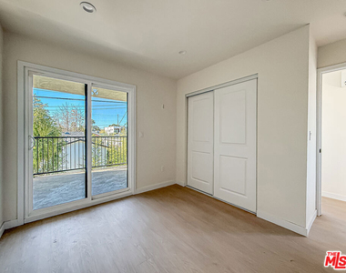 2617 Veteran Ave. - Photo Thumbnail 8