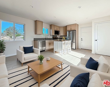 2617 Veteran Ave. - Photo Thumbnail 3