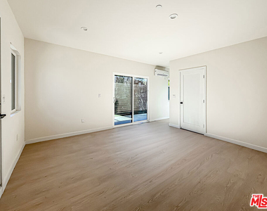 2619 Veteran Ave. - Photo Thumbnail 5
