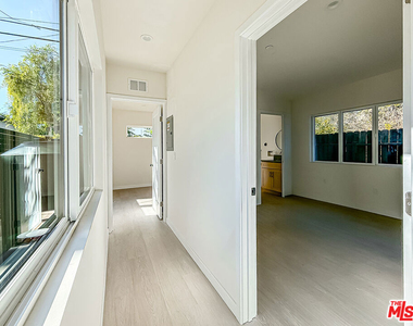 2619 Veteran Ave. - Photo Thumbnail 8
