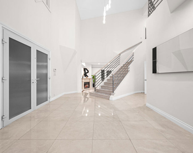 1121 Roberto Lane - Photo Thumbnail 4