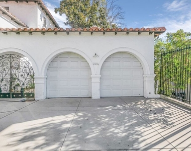 1530 Valley View Road - Photo Thumbnail 4