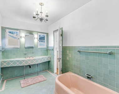 1530 Valley View Road - Photo Thumbnail 35