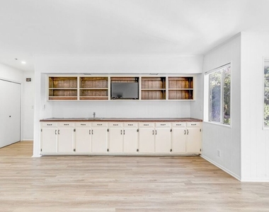 1530 Valley View Road - Photo Thumbnail 41