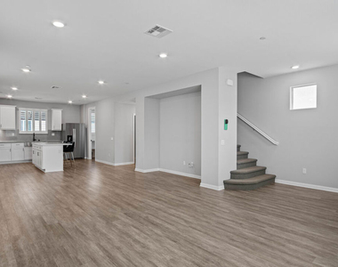 763 Sienna Way - Photo Thumbnail 14