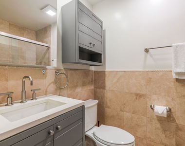 950 N Kings Road - Photo Thumbnail 10