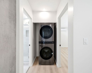 333 6th Avenue - Photo Thumbnail 8