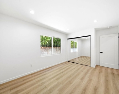 333 6th Avenue - Photo Thumbnail 10