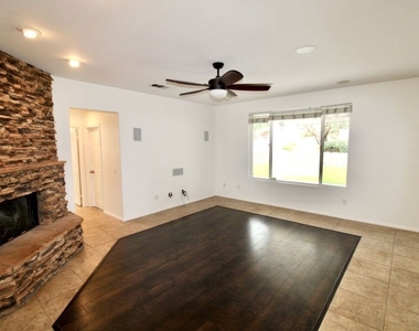 1124 Acapulco Avenue - Photo Thumbnail 6