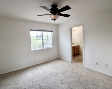 1124 Acapulco Avenue - Photo Thumbnail 20