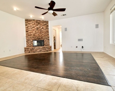 1124 Acapulco Avenue - Photo Thumbnail 9