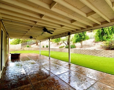 1124 Acapulco Avenue - Photo Thumbnail 36