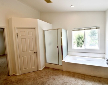 1124 Acapulco Avenue - Photo Thumbnail 29