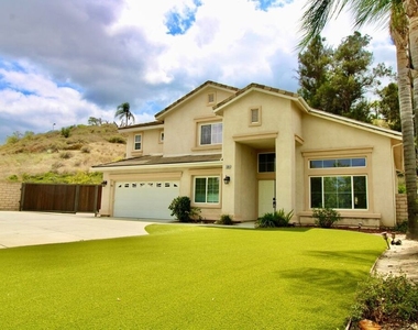 1124 Acapulco Avenue - Photo Thumbnail 2