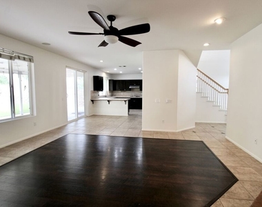 1124 Acapulco Avenue - Photo Thumbnail 10