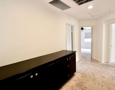 1124 Acapulco Avenue - Photo Thumbnail 18