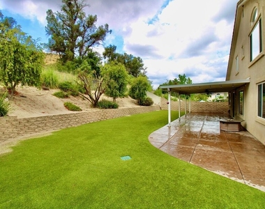 1124 Acapulco Avenue - Photo Thumbnail 38