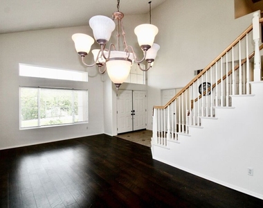 1124 Acapulco Avenue - Photo Thumbnail 15