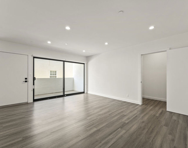 1264 9th Street - Photo Thumbnail 5