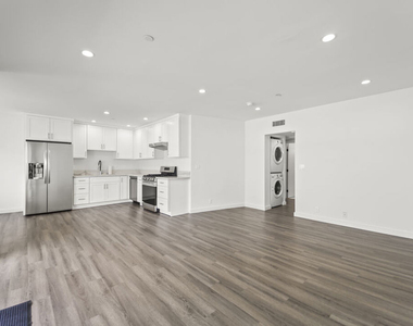 1264 9th Street - Photo Thumbnail 4