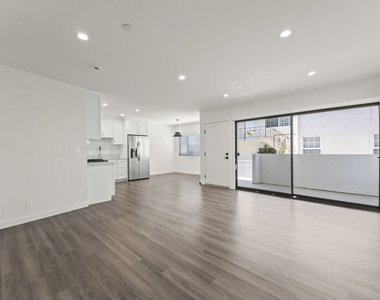 1264 9th Street - Photo Thumbnail 3