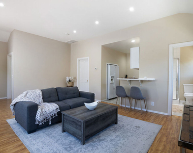 508 N Canon Drive - Photo Thumbnail 30