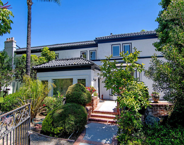 508 N Canon Drive - Photo Thumbnail 2
