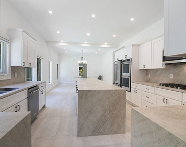 508 N Canon Drive - Photo Thumbnail 12