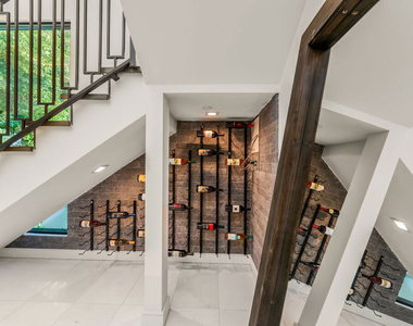 9511 National Boulevard - Photo Thumbnail 10