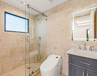 9511 National Boulevard - Photo Thumbnail 12